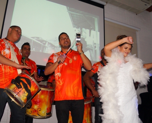 Casamento Jamil e Paula 02-050099 Noiva Samba ao Som do Status Samba Show