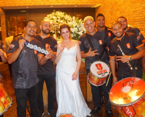 Casamento Renata e Thiago 04-01-20180046 Noiva Junto com Bateria de Escola de Samba