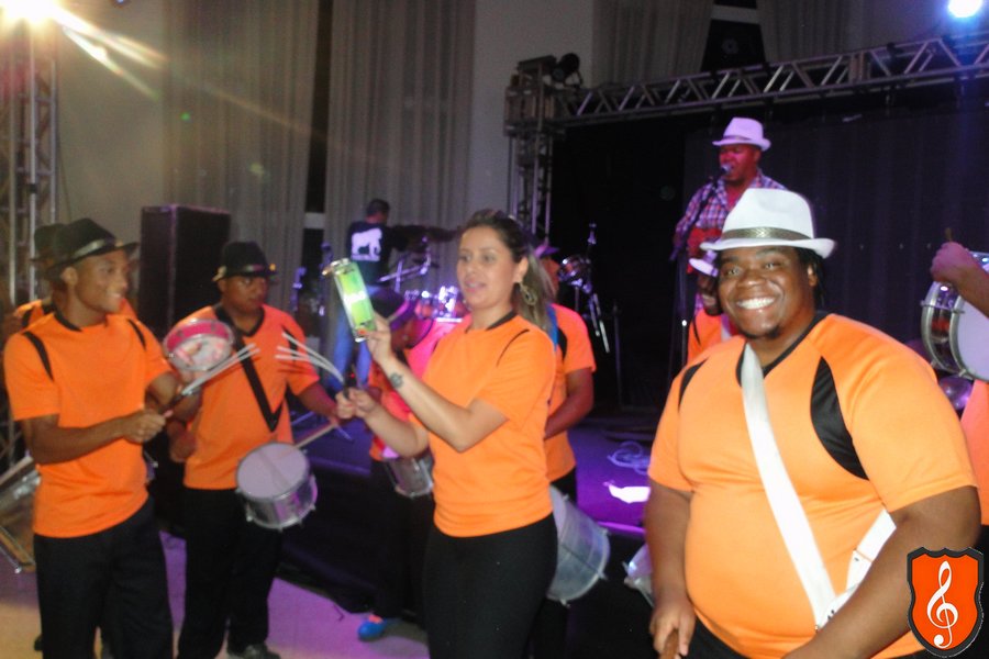 Formatura - Status Samba Show 0005 Ritmistas em Ação em Formatura