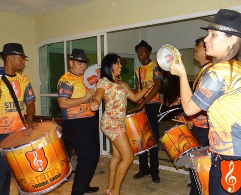 Renata - Status Samba Show 0016 Bateria de Escola de Samba e Convidados
