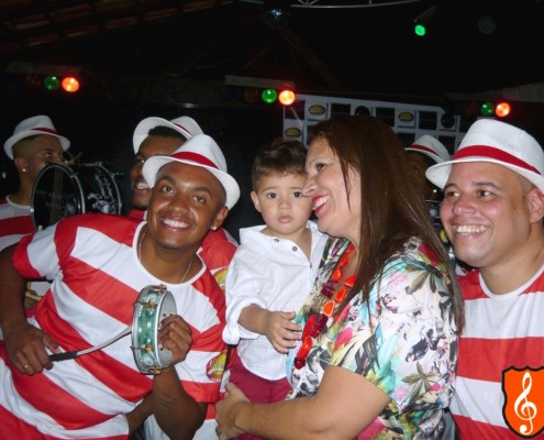VERONICA & VANDO - RJ0030 Festa de Casamento Rio de Janeiro Veronica e Vando - Bateria de Escola de Samba Animação Convidados 01