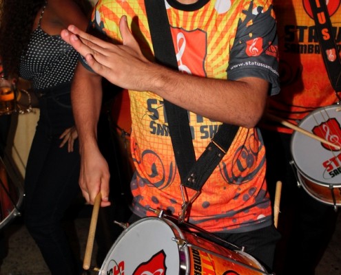 Festa Corporativa Netshoes 20002 Lucas Quexo - Ritmista Status Samba Show