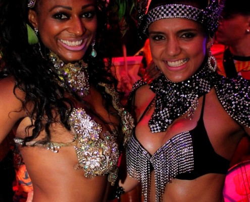 Festa Corporativa Netshoes 20027 Elaine de Abreu e Priscila Araujo - Passistas Status Samba Show