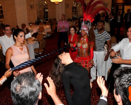 Evento Corporativo - Bonsucro - Convidados Convidados se divertindo ao ritmo do samba
