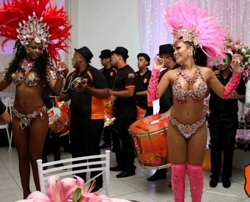 festa-casamento- Mulatas - Nathany e Elaine e Bateria Mulatas - Nathany e Elaine