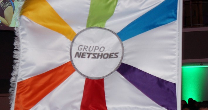 Bandeira Personalizada 04 Bandeira Personalizada Evento Netshoes