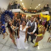 Casamento Alex e Adriane 16-09- Noivos com Mulatas e Bateria Noivos com Mulatas e Bateria