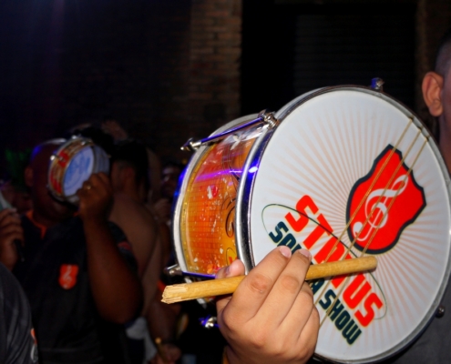 Agrada Gregos 25-01-20180031 Caixa - Status Samba Show