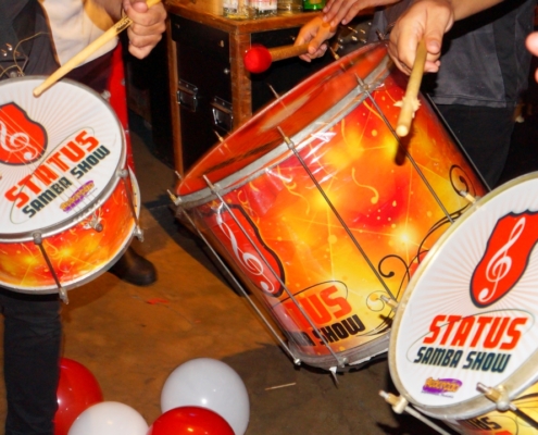 Festa de Confraternização 20-12-20170025 Instrumentos de Escola de Samba em Ação