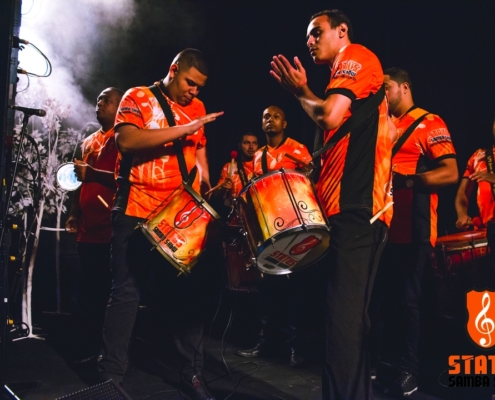 Show Claudia Leite My Carnaval - Repiniques Sombrinha e Kiki fazendo solo de ripa